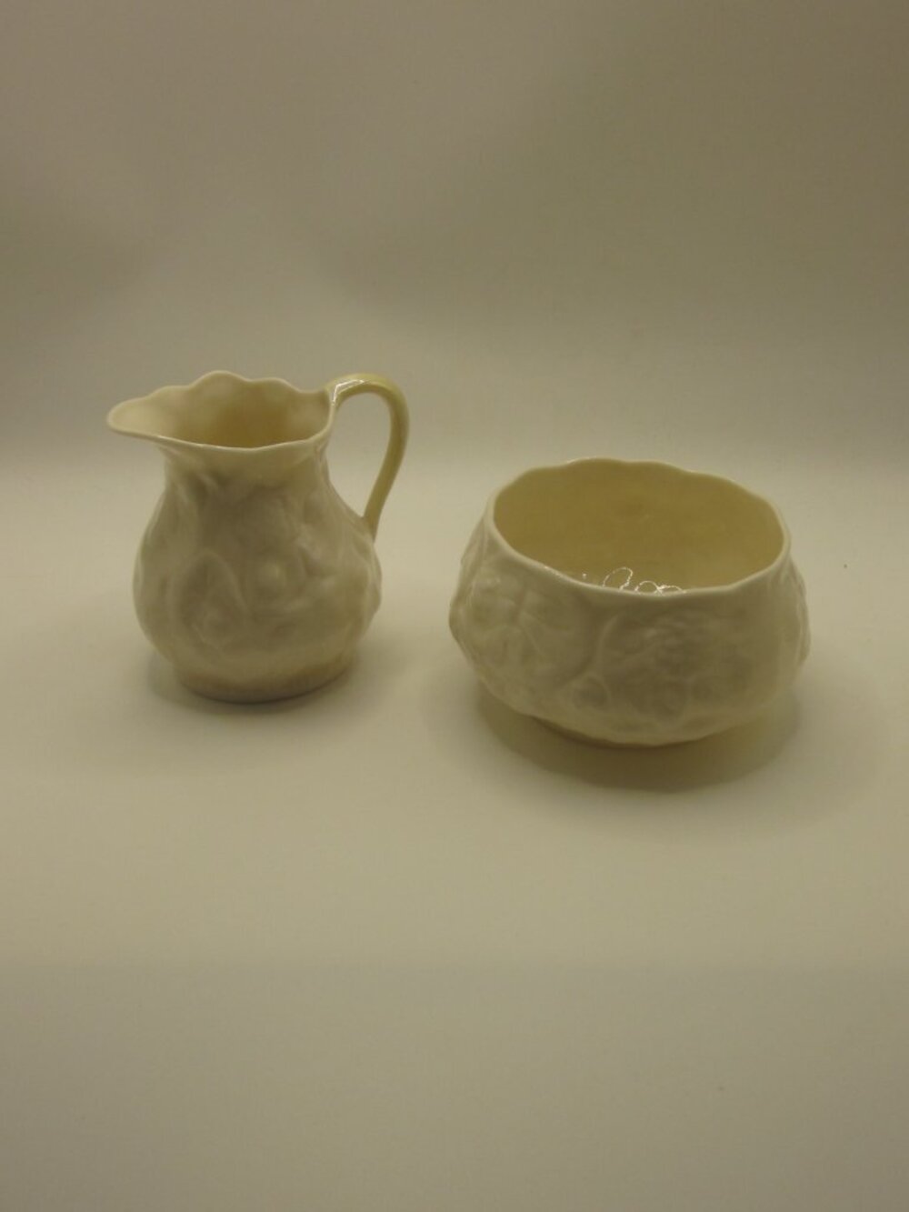Belleek Lotus Cream & Sugar Bone China - Picture 5 of 5